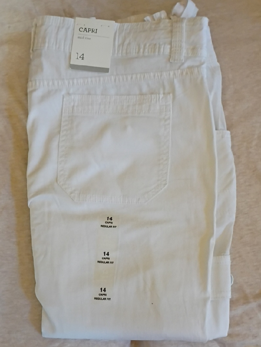 NWT Style & Co. White Capri with Embroidered Floral